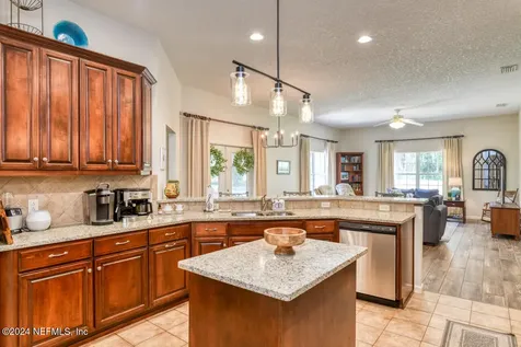 107 Dexter Court Crescent City FL 32112