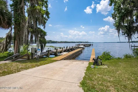 107 Dexter Court Crescent City FL 32112