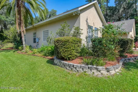 107 Dexter Court Crescent City FL 32112