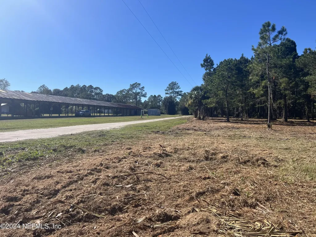 17802 Us-301 Waldo FL 32694
