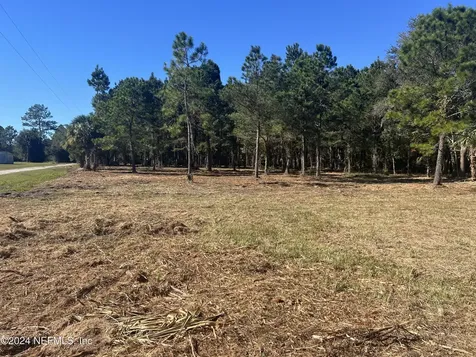 17802 Us-301 Waldo FL 32694