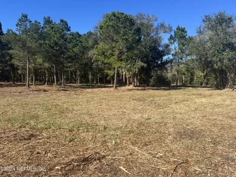 17802 Us-301 Waldo FL 32694
