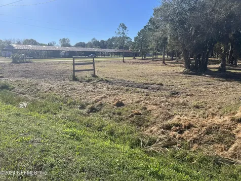 17802 Us-301 Waldo FL 32694