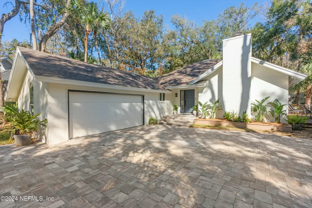 1895 Live Oak Lane Atlantic Beach FL 32233
