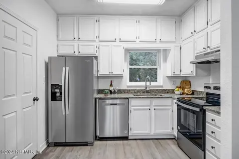 4720 Irvington Avenue Jacksonville FL 32210