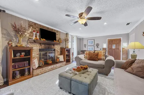 5790 Us Highway 17 Green Cove Springs FL 32043