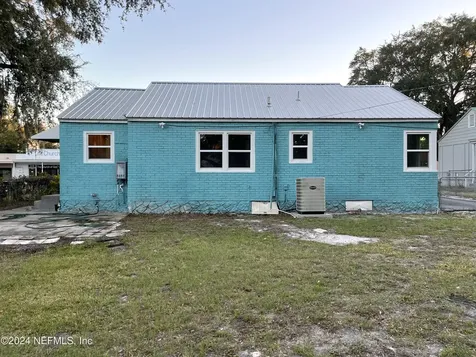 2414 Crill Avenue Palatka FL 32177
