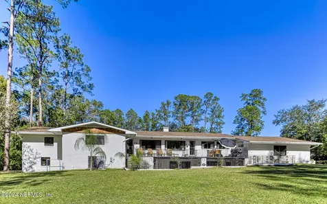 1206 S 5th Street Macclenny FL 32063