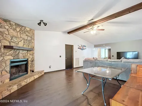 122 Santa Rosa Street Florahome FL 32140