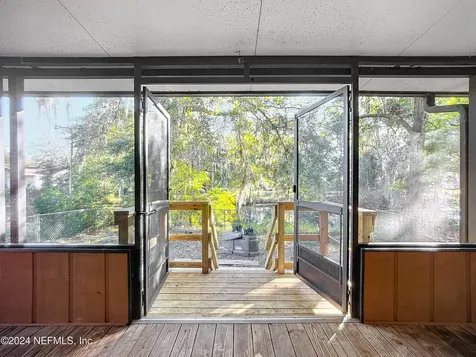 122 Santa Rosa Street Florahome FL 32140