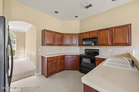 999 Ashton Cove Terrace Jacksonville FL 32218