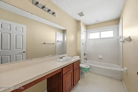 999 Ashton Cove Terrace Jacksonville FL 32218