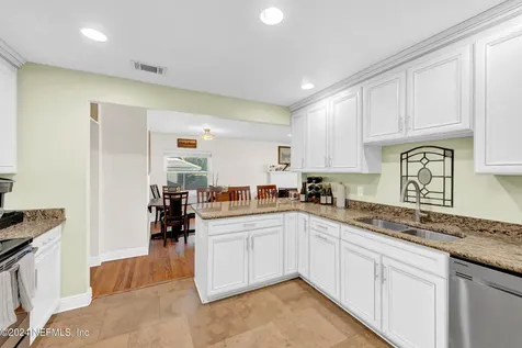 7305 Poinciana Avenue Jacksonville FL 32217