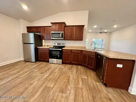 7294 Gateway Court Jacksonville FL 32219