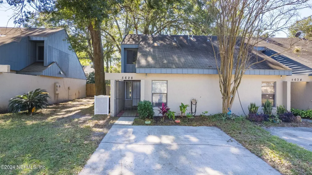 5628 Pinehill Lane Jacksonville FL 32244