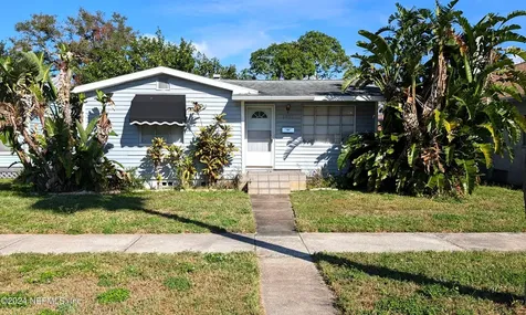 1037 26th Avenue N St. Petersburg FL 33704