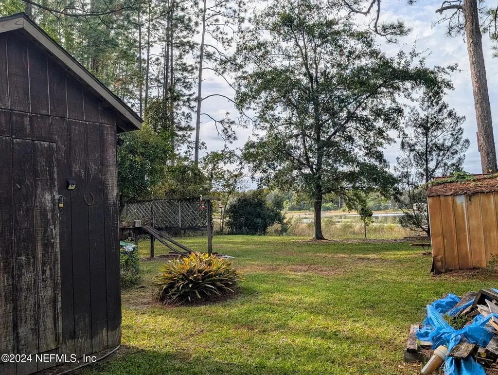 133 Mullis Avenue Interlachen FL 32148