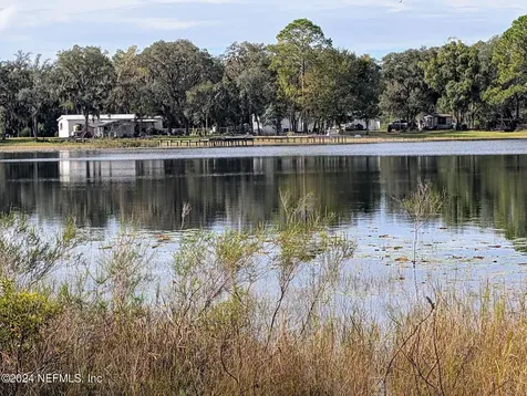 133 Mullis Avenue Interlachen FL 32148