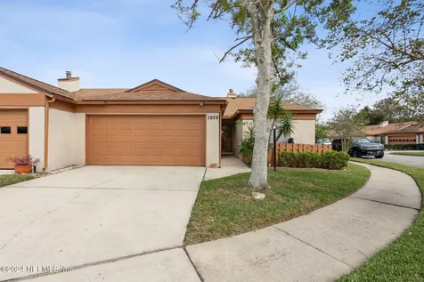 7829 Fawn Brook Circle W Jacksonville FL 32256