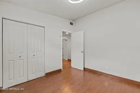 1736 Louvre Drive Jacksonville FL 32221