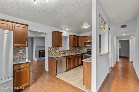 1736 Louvre Drive Jacksonville FL 32221