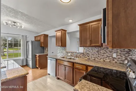 1736 Louvre Drive Jacksonville FL 32221