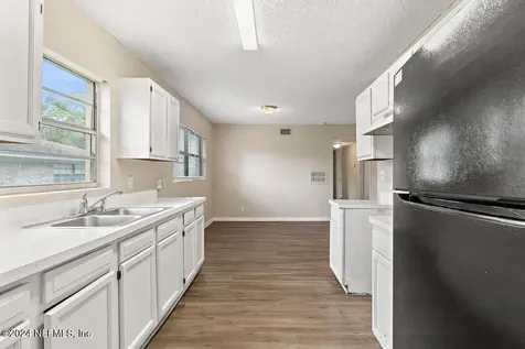 6608 Gillislee Drive W Jacksonville FL 32209