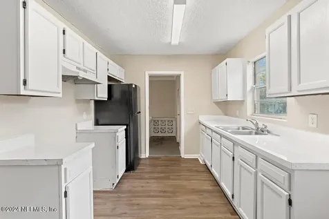 6608 Gillislee Drive W Jacksonville FL 32209