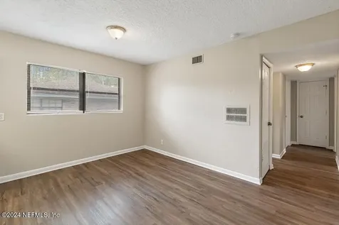 6608 Gillislee Drive W Jacksonville FL 32209