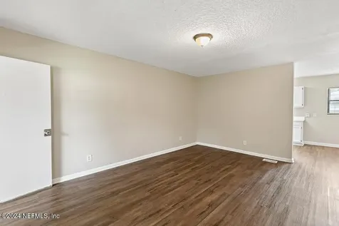 6608 Gillislee Drive W Jacksonville FL 32209