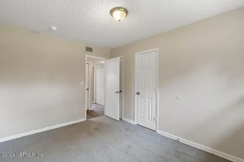 6608 Gillislee Drive W Jacksonville FL 32209