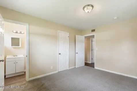 6608 Gillislee Drive W Jacksonville FL 32209