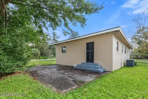 6608 Gillislee Drive W Jacksonville FL 32209