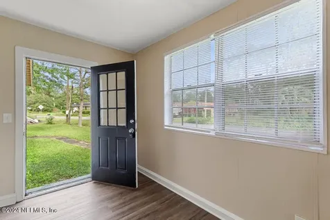 6608 Gillislee Drive W Jacksonville FL 32209
