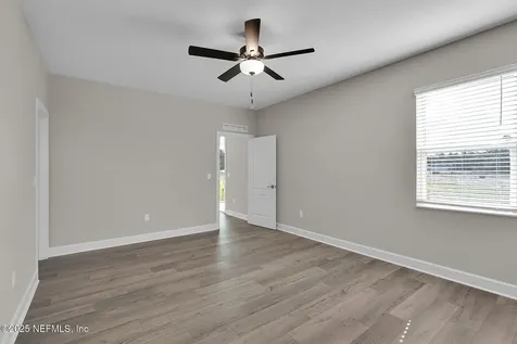 3979 Gareys Ferry Way Middleburg FL 32068