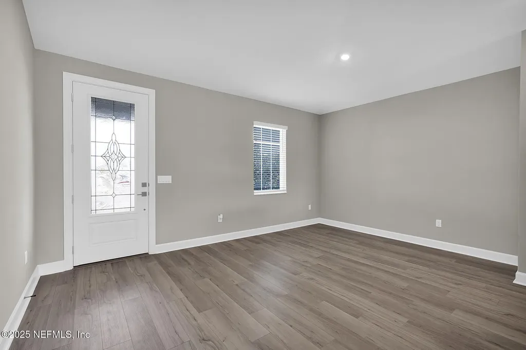 3949 Gareys Ferry Way Middleburg FL 32068