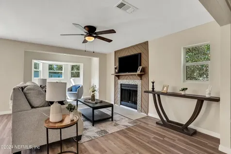 10583 Gailwood Circle E Jacksonville FL 32218