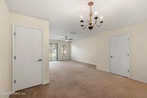 7721 Highchair Lane Jacksonville FL 32210