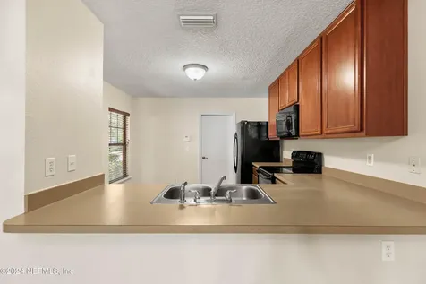 7721 Highchair Lane Jacksonville FL 32210