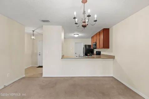 7721 Highchair Lane Jacksonville FL 32210