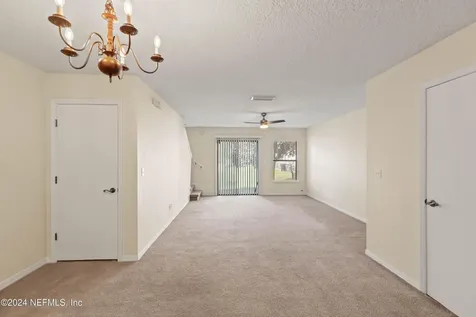 7721 Highchair Lane Jacksonville FL 32210
