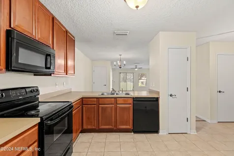 7721 Highchair Lane Jacksonville FL 32210
