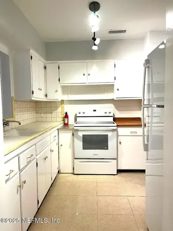 5138 Shirley Avenue Jacksonville FL 32210