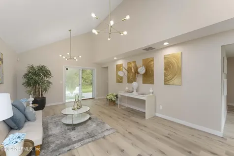8684 Bishopswood Drive Jacksonville FL 32244