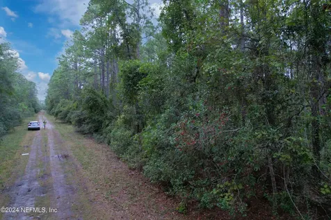 136 Helen Avenue Georgetown FL 32139