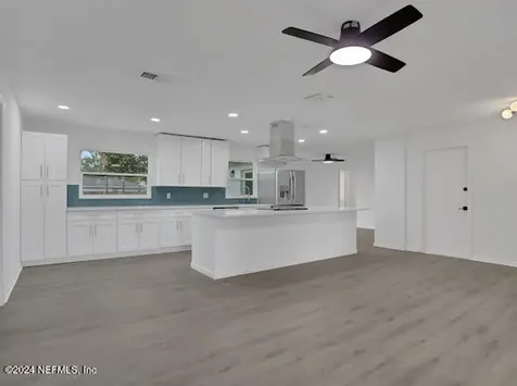8245 Ireland Drive Jacksonville FL 32244