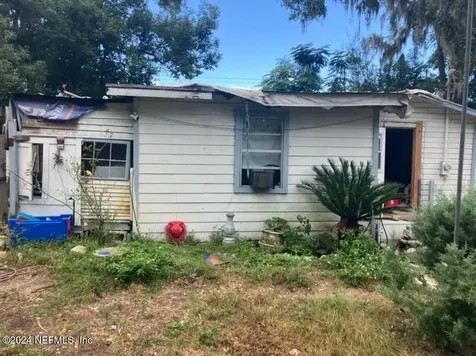 403 S Highland Avenue Green Cove Springs FL 32043