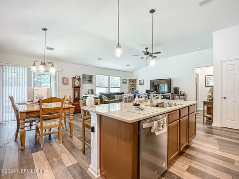 6541 Sandler Lakes Drive Jacksonville FL 32222