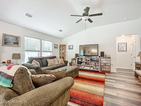6541 Sandler Lakes Drive Jacksonville FL 32222