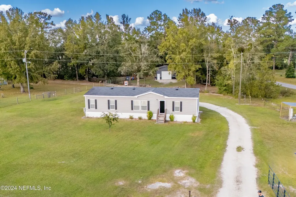 14163 State Road 100 W Lake Butler FL 32054